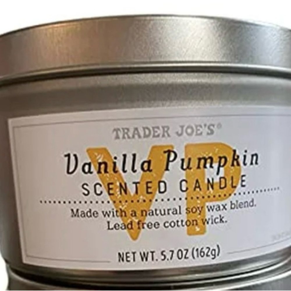 Trader Joe's Vanilla Pumpkin Scented Candle NWT - Picture 4 of 4